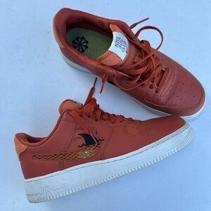 Shark Swoosh Nike Air Force 1 Orange Sun Club Lightly Worn 8.5/10